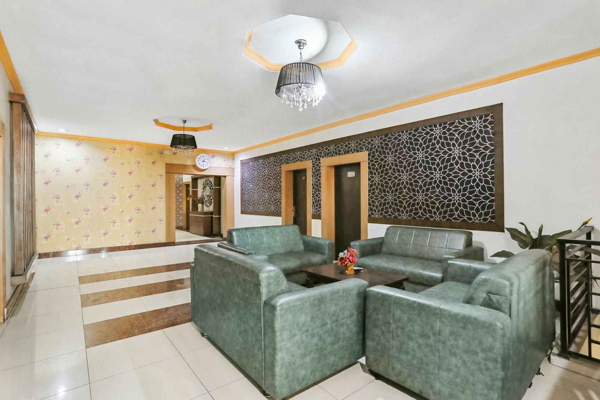 Collection O 93163 Hotel Grand Kartika Parepare Eksteriør bilde